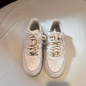 Men's Nike Air Force 1 '07 sneakers, size 9.5
